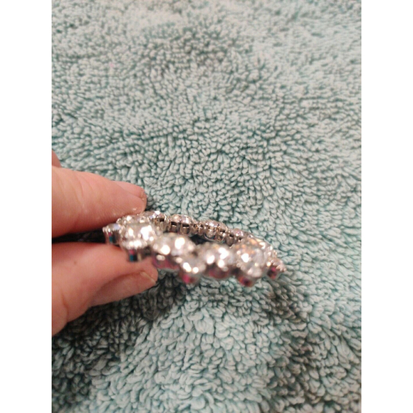 Vintage Double wreath Rhinestone Broch - Picture 2 of 4